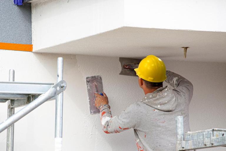 Rénovation de façade à Sathonay-Camp, les étapes à suivre